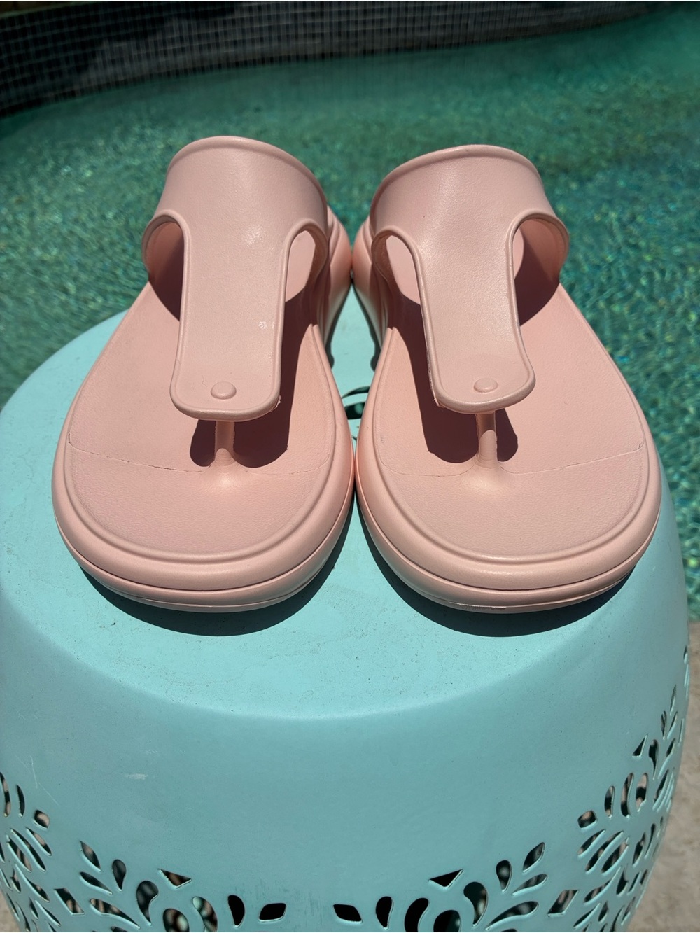 Women’s Stuart Weitzman Stuflex T-Strap in Rosewater Size 9